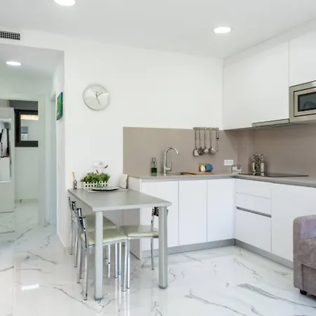 Rosa De Abril 3* Teia