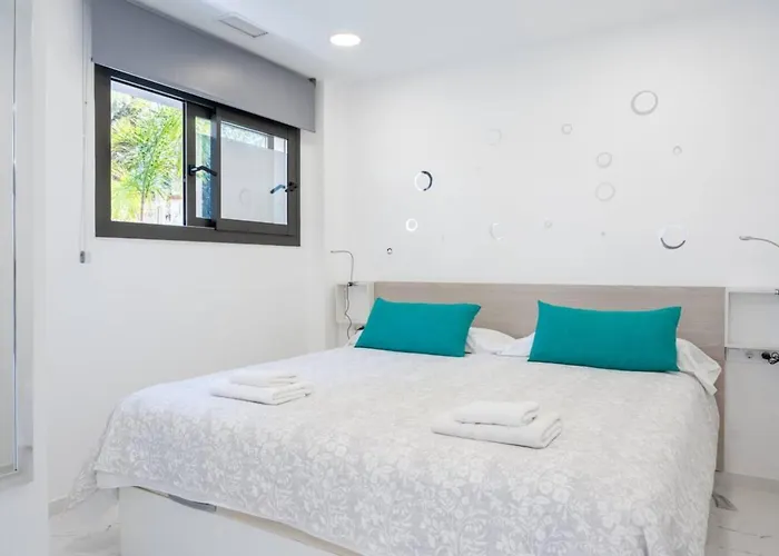 Aparthotel Rosa De Abril 4*